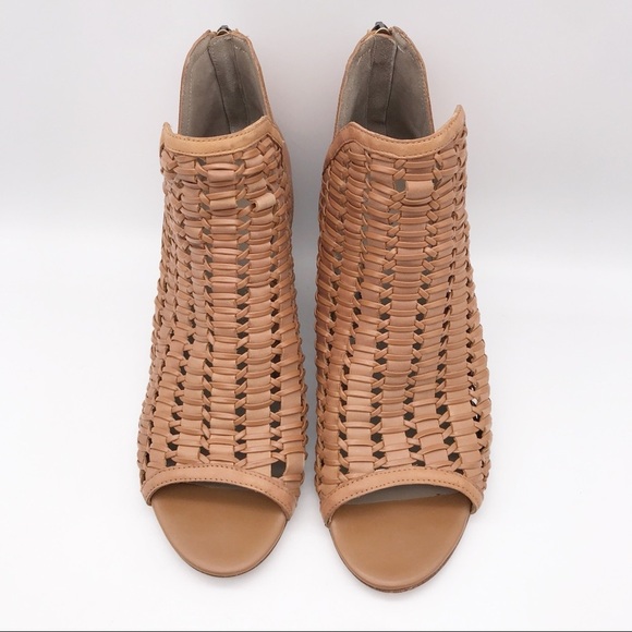 Donald Pliner Jacqi Wedge in Fawn Size 9.5 - Picture 7 of 16